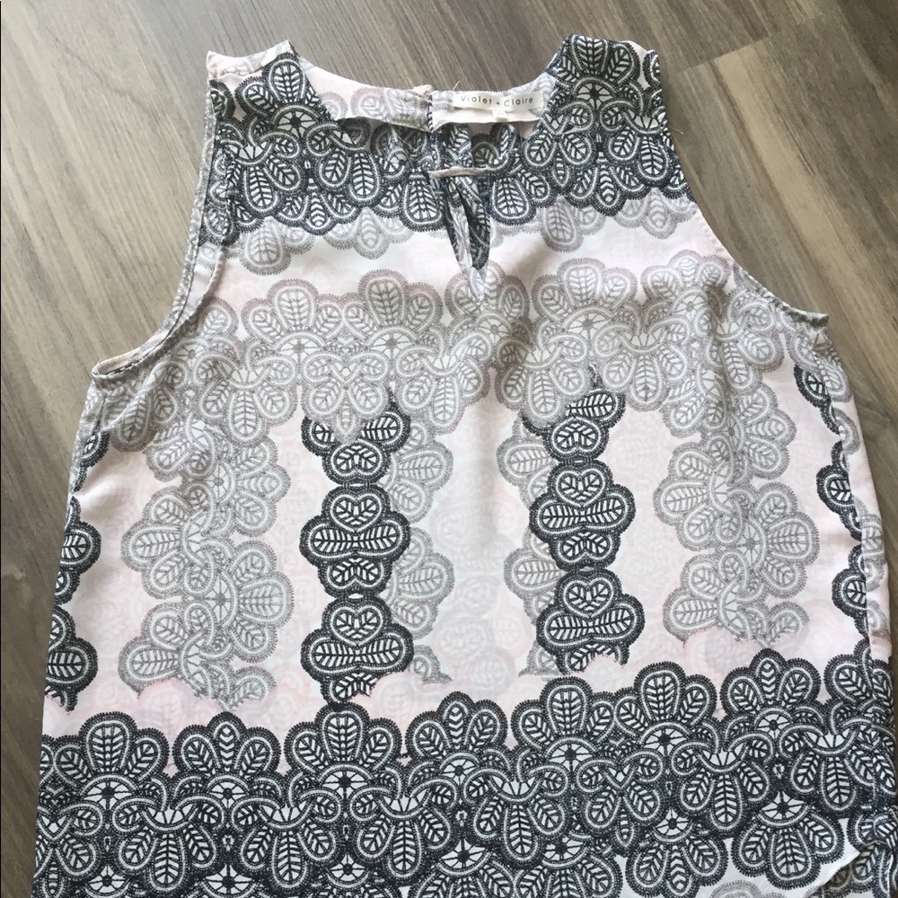 Women’s Light Pink, Gray, & Black Tank Top Size M - Picture 2 of 8